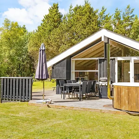 Amundi - 500m From The Sea By Interhome
