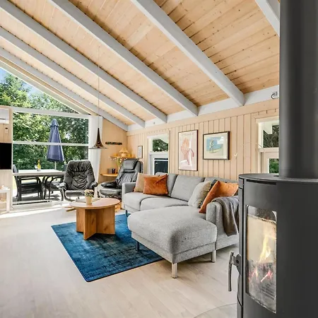 Amundi - 500m From The Sea By Interhome