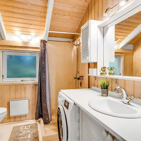 Amundi - 500m From The Sea By Interhome Jerup